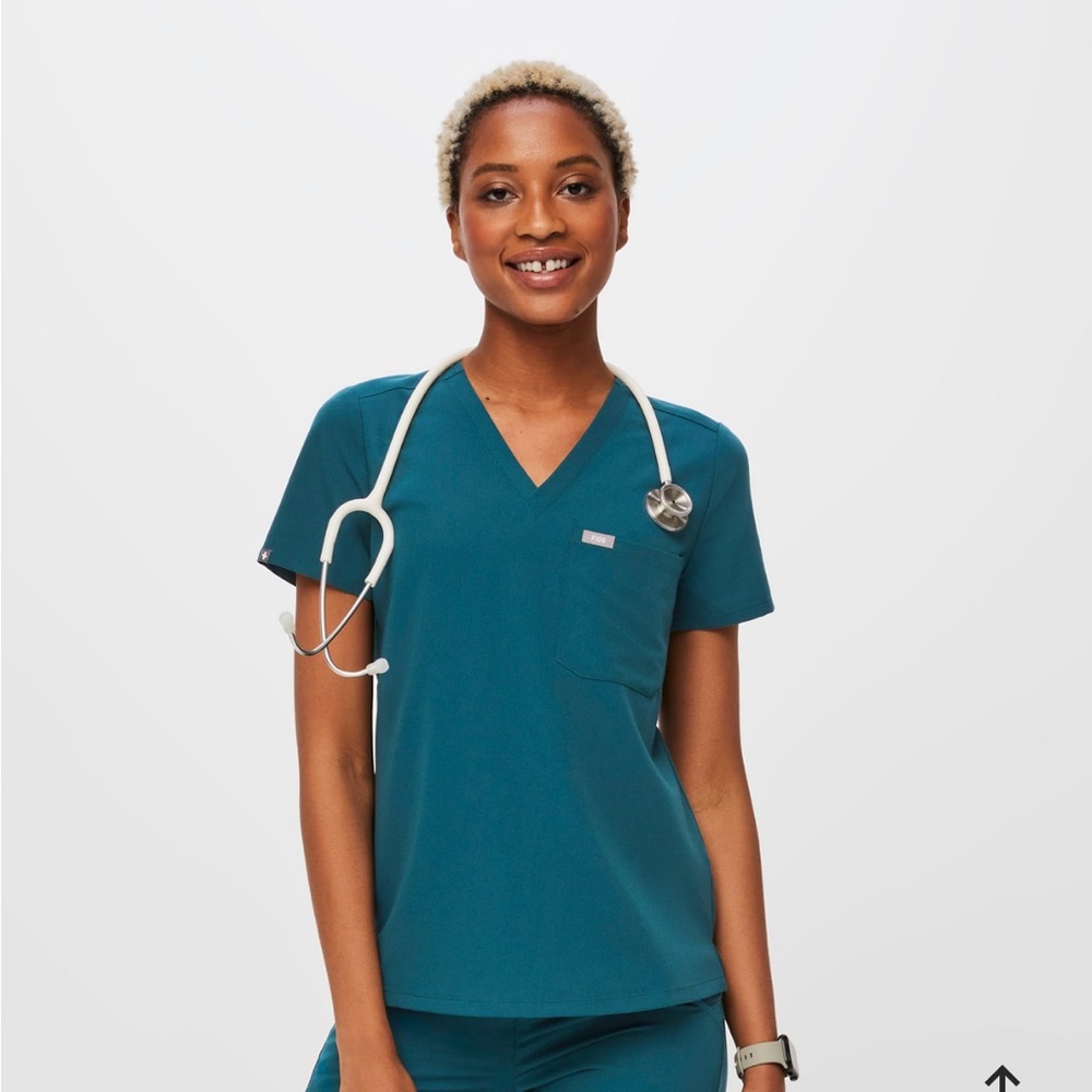 FIGS Catarina One-Pocket Scrub Top, Caribbean Blue